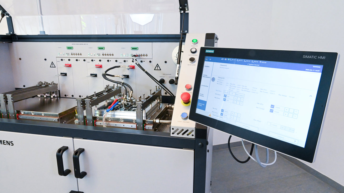 Simcenter POWERTESTER - 2400 A / 12 V / 16